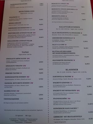 Klare vegane/vegetarische Kennzeichnung at Bistro Zicke in Dusseldorf