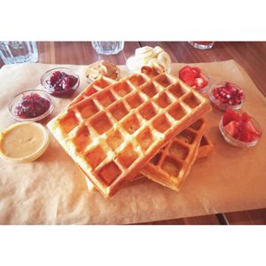 Sweet vegan brunch (+1 extra waffle) at Cafe Waffle in Prague