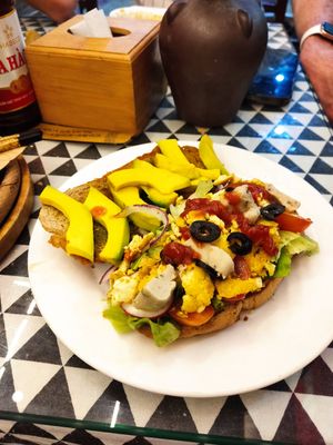 Scrambled tofu and avocado bread at Like Coffee in Cat Ba