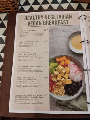  at Like Coffee in Cat Ba