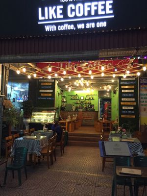 Looks open? at Like Coffee in Cat Ba