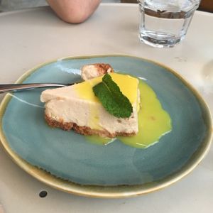 Cheesecake  at Hibiscus in Toronto