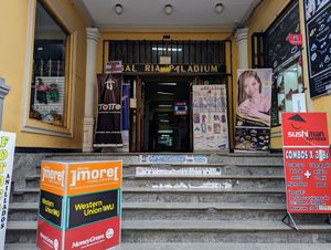 Outside entrance. The restaurant is located on the second floor of the gallery. at Cafe Lurathapi Vegan Food - Maybe closed in La Paz