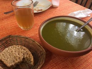 Deliciosisimo! El pan casero es muy gustoso y uno puede servirse juguito caliente para acompañar el almuerzo💙 gracias Lunathapi at Cafe Lurathapi Vegan Food - Maybe closed in La Paz