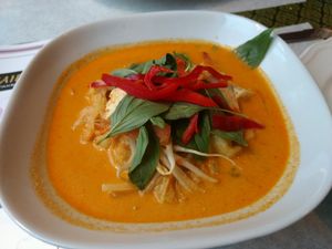 Tofu with red curry and basilikum. at Muei's ThaiFood in Svendborg