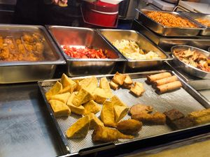 Dishes at Fo Yuan Vegetarian Stall in Central Singapore