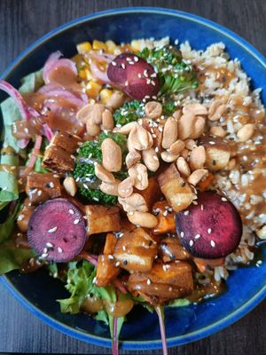 Brown rice and tofu bowl. Brilliant at RoseHip Vegan Kebabs in Vilnius
