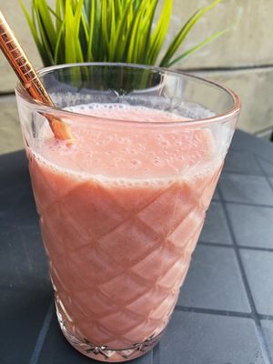 Strawberry smoothie at RoseHip Vegan Kebabs in Vilnius