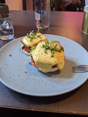 Tofu Benedikt at RoseHip Vegan Kebabs in Vilnius