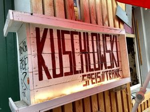 sign at Kuschlowski in Berlin