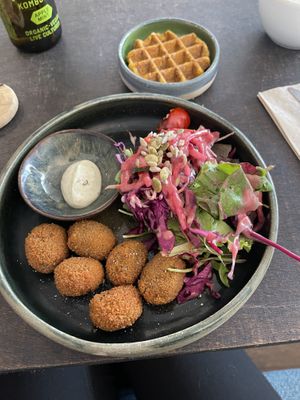 Huisgemaakte champignonkroketten  at B-Nut Brasschaat in Brasschaat