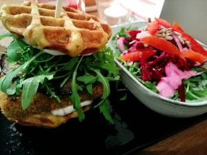 Burger à la truffe at B-Nut Brasschaat in Brasschaat