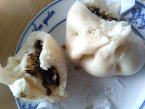 The filling at Dieu Am Quan in Hanoi