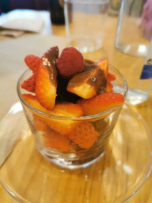 Strawberry and vegan chocolate cream at Bar Ecologico Gaia in Sevilla