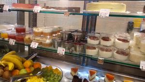 Buffet postres at EcoCentro in Madrid