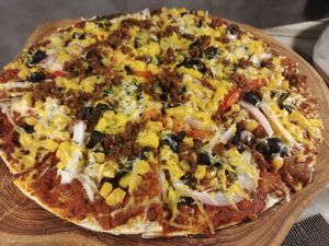 매콤한 맛의 비건 피자 at Monk's Butcher - Itaewon in Seoul