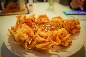 onion bhaji with mango chutney at Indian and Nepalese Restaurant Om in Znojmo
