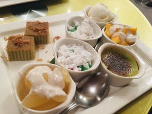 Dessert platter at Patara Fine Thai in Central Singapore
