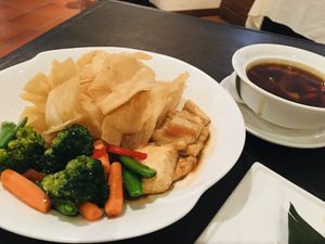 Crispy vegetarian hor fun at Patara Fine Thai in Central Singapore