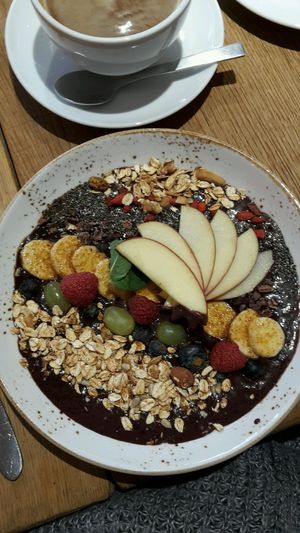 Acaibowl with fruit toppings  at Nah am Wasser - Charlottenburg in Berlin