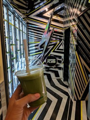 Bam! Funky smoothie shop, and Kick Arse Green smoothie at Superfluid in Fitzroy