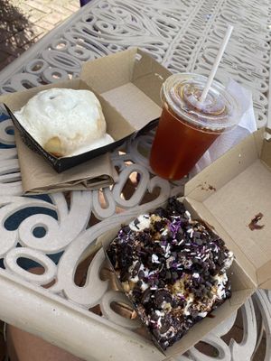   at Cinnaholic in Boca Raton