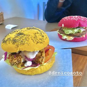 Burgers at Adhana in Santiago
