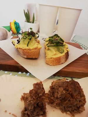 Exquisit Hummus and banana cake at Adhana in Santiago