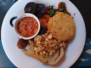 Vegan breakfast at The Cosy Club in Stamford
