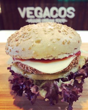 Hawai Burger at Vegacos in Castellon De La Plana