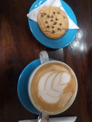 Lovely coffee and cookie at Cafe de Nucallacta in Cuenca