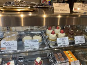 Cake window  at Takagiya in Tokyo
