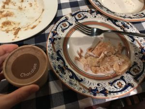 Pastry & ice cream at Pete's Place in Central Singapore