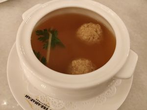 Omni Bakwan Kepeting soup at The Peranakan in Central Singapore