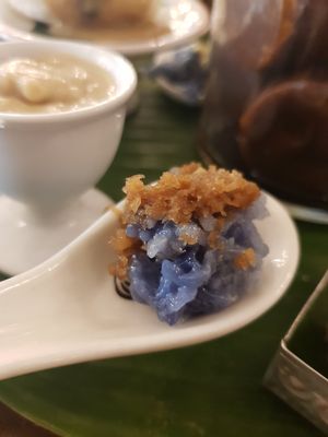 Glutinous rice with coconut at The Peranakan in Central Singapore