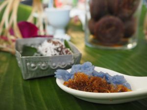 Vegan high tea - Sweet platter (Pulot enti kelapa in the foreground, Kuih kosui in the background) at The Peranakan in Central Singapore