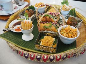 Vegan high tea - Savoury platter (Nasi ulam, Kueh pie ti, White bread with hae bi hiam, Popiah goreng, and Mutton rendang kongbak pao) at The Peranakan in Central Singapore