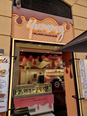 Entrance at Yummy Helados in Malaga