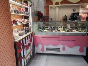 Vegan ice cream at Yummy Helados in Malaga