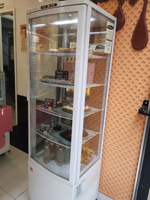 Desserts at Yummy Helados in Malaga