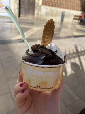 Dark Chocolate and Stracciatella    at Yummy Helados in Malaga