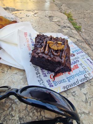 Gf vegan brownie, not tasty at Yummy Helados in Malaga