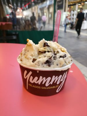 Almond crunch at Yummy Helados in Malaga