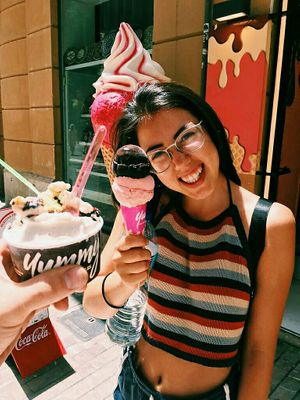 Strawberry and dark chocolte for me and pear with ginger and almond with crocanty for my partner! at Yummy Helados in Malaga