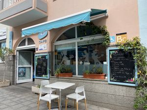 Outside and inside seating  at Plan Bakery Cafe in Tenerife