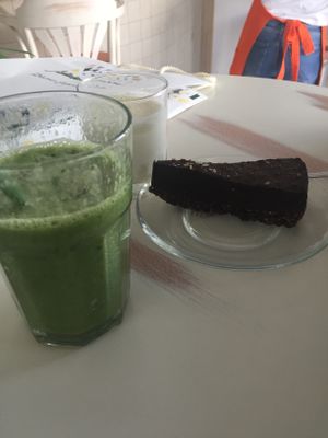 Smoothie and cake  at Soul Food by Smsom in Podgorica