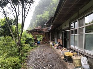 The pathway to the cafe. A unique spot!  at Engawa Cafe and Guesthouse in Wakayama