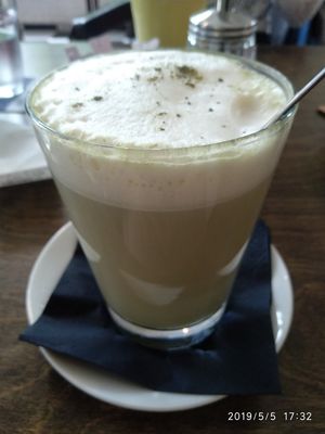 Mint matcha drink at Butterflies and Hurricanes in Thessaloniki