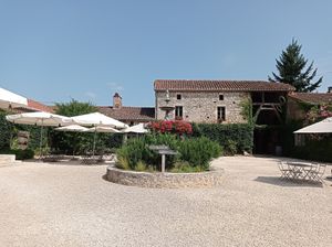 Le cadre at Le Caillau in Vire-sur-lot