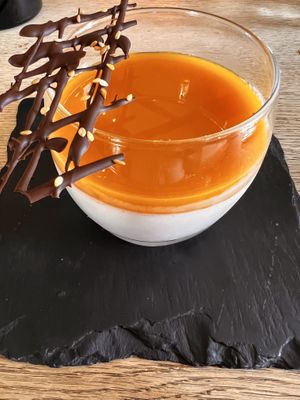 Mango "panacotta"  at Le Caillau in Vire-sur-lot